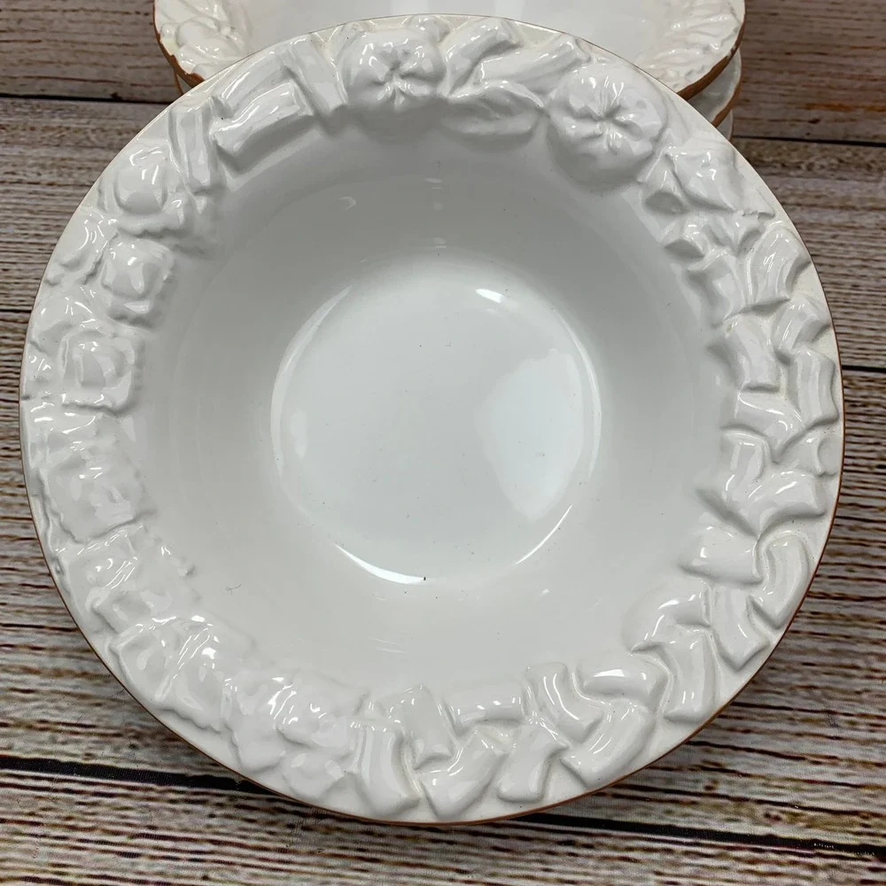 Antica Fornace Pasta Bowls Set of‎ 4 White Embossed Floral Trim Made Italy